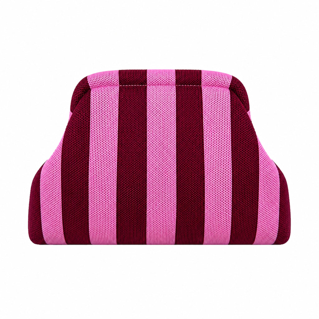 Knitty – The Snap-Shut Makeup Bag