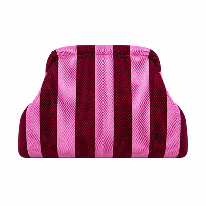 Knitty – The Snap-Shut Makeup Bag