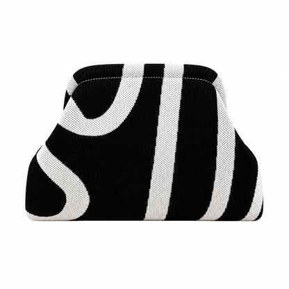 Knitty – The Snap-Shut Makeup Bag