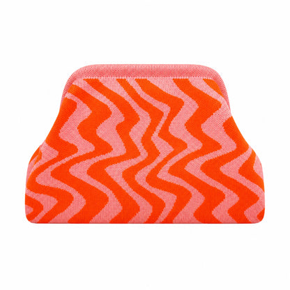 Knitty – The Snap-Shut Makeup Bag