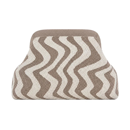 Knitty – The Snap-Shut Makeup Bag