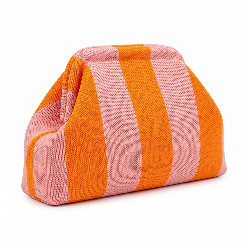 Knitty – The Snap-Shut Makeup Bag