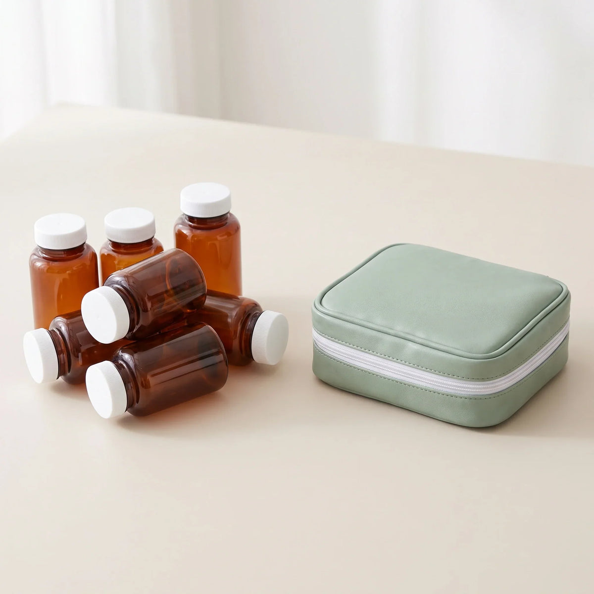 Pilly – The Pill Organizer Bag
